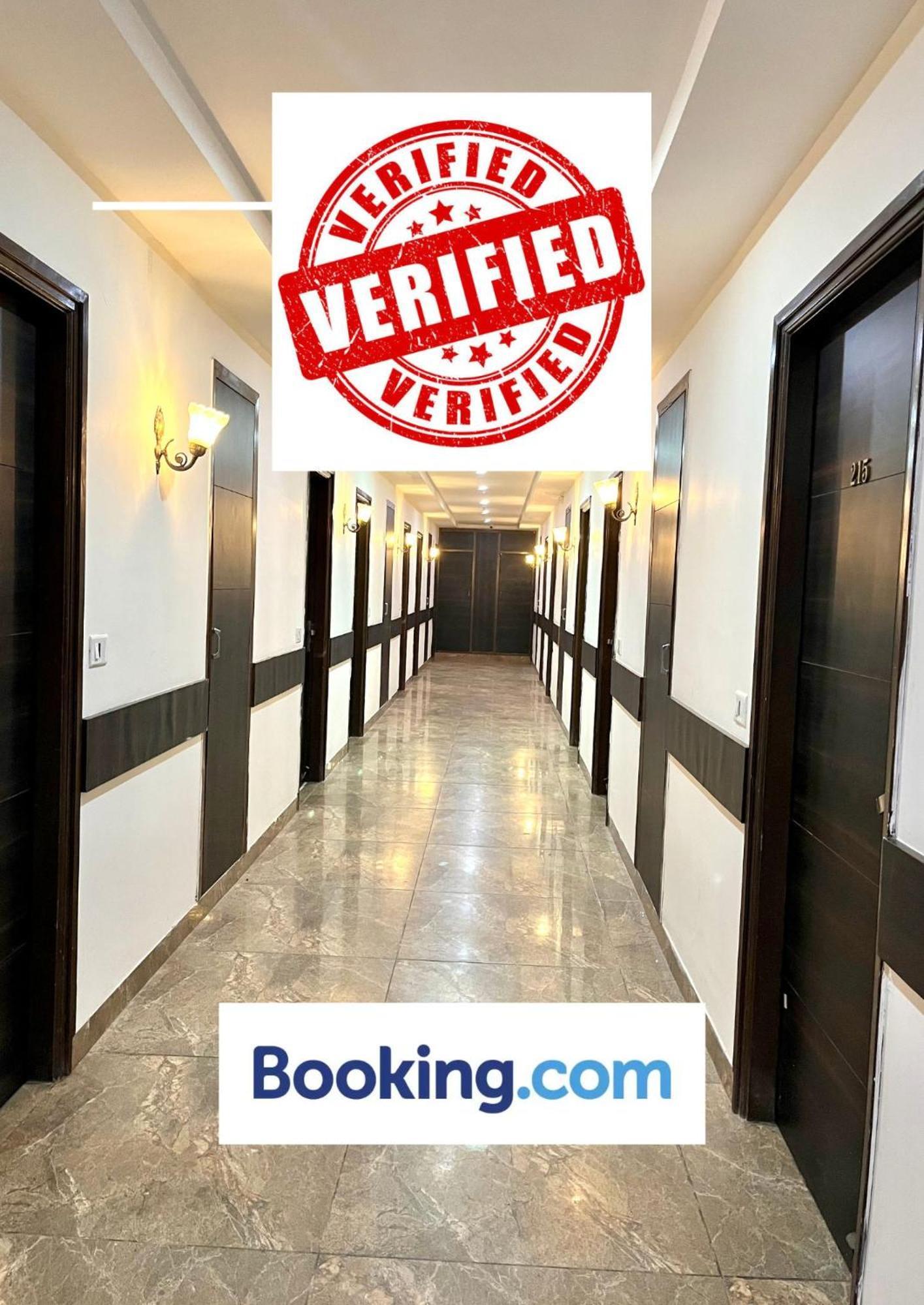 Hotel Jb Residency !! Luxurious & Royal Balcony Rooms !! Large Rooms Zirakpur Exteriör bild